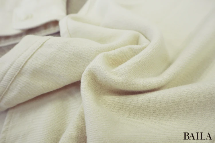 身長162cm ユニクロ フランネルシャツー オフホワイト Lサイズ 生地アップ