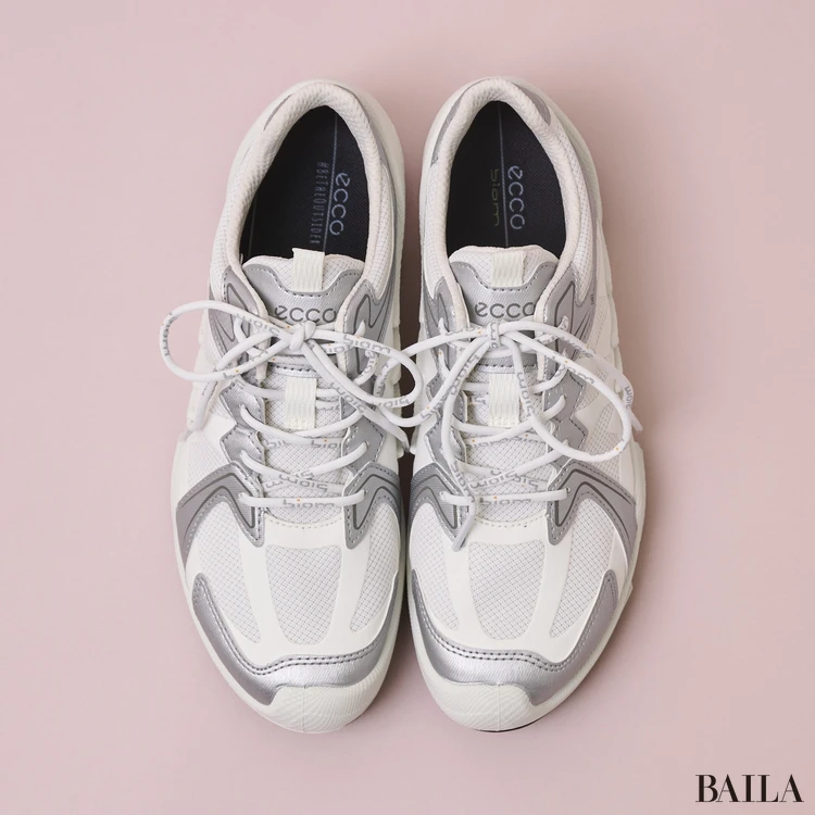 ECCOのスニーカー　通勤スニーカー　BIOMAEX