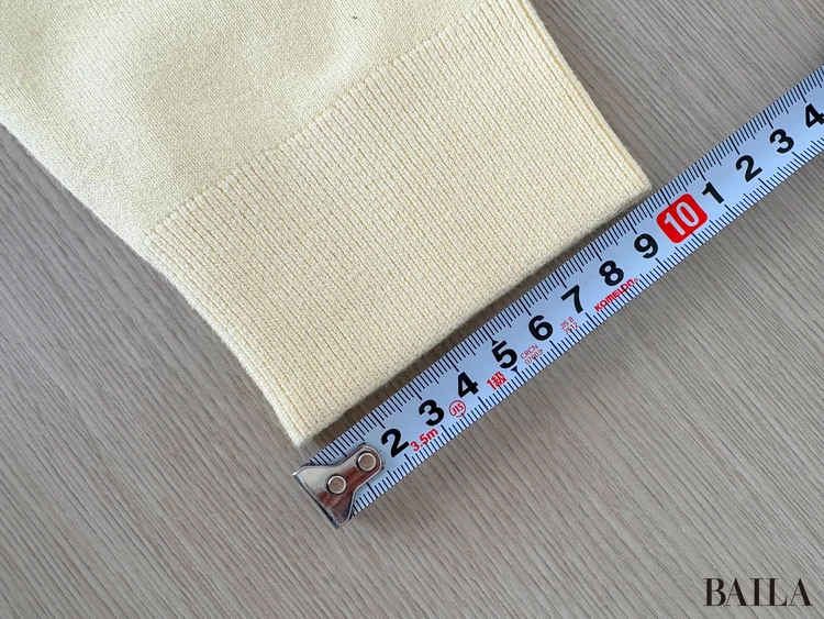 袖の筒幅：約10cm
