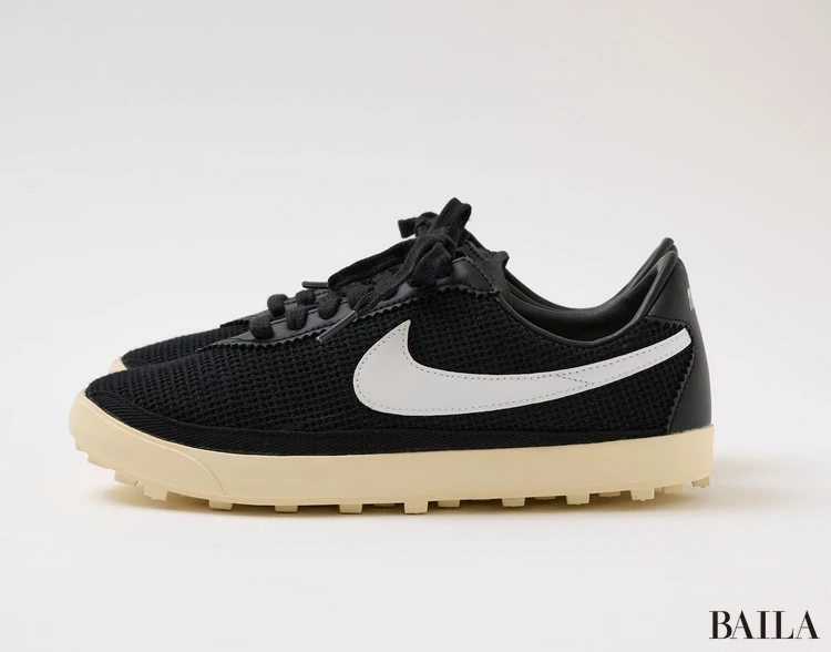 ナイキのスニーカー　アストログラバー　歩きやすいスニーカー