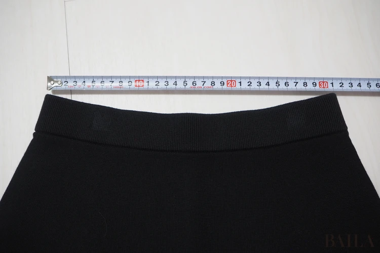 ウエスト:約31cm