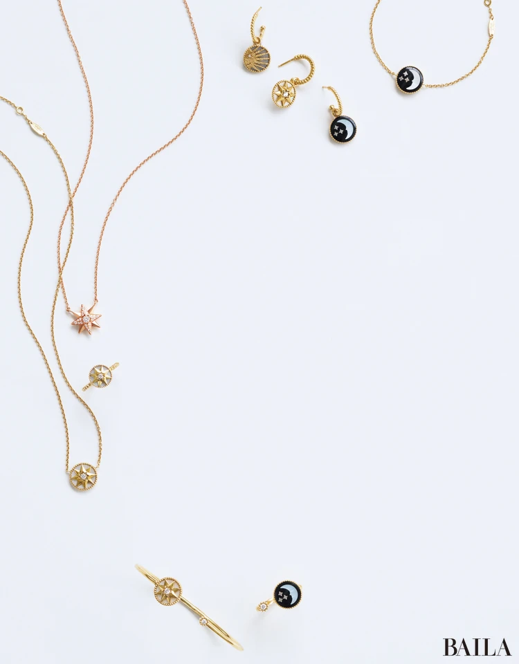 「ローズ セレスト」リング¥640000・ブレスレット¥450000(ともにYG×WG×DIA×オニキス×マザーオブパール)/クリスチャン ディオール(ディオールファインジュエリー)その他/スタイリスト私物