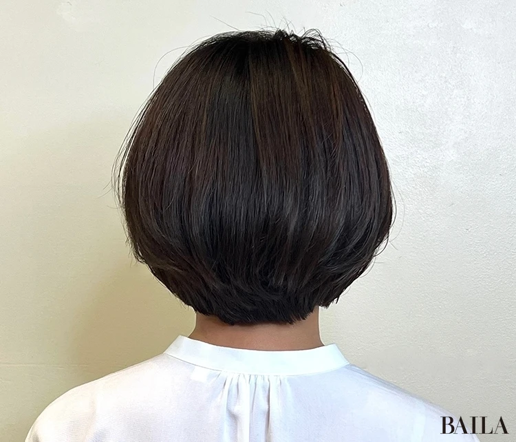 重めのハンサムショートボブ　バック
