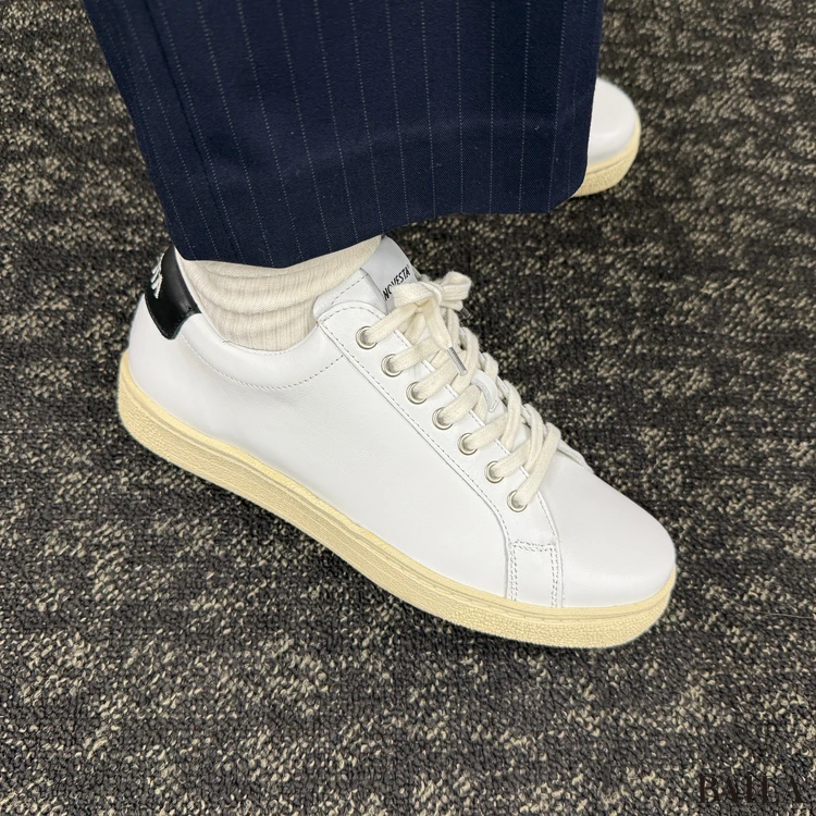 NOVESTA ITOH CLASSIC WHITE-BLACK 履いた様子