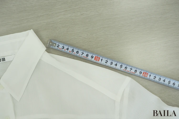 肩（襟〜切り替え部分まで）：約18cm