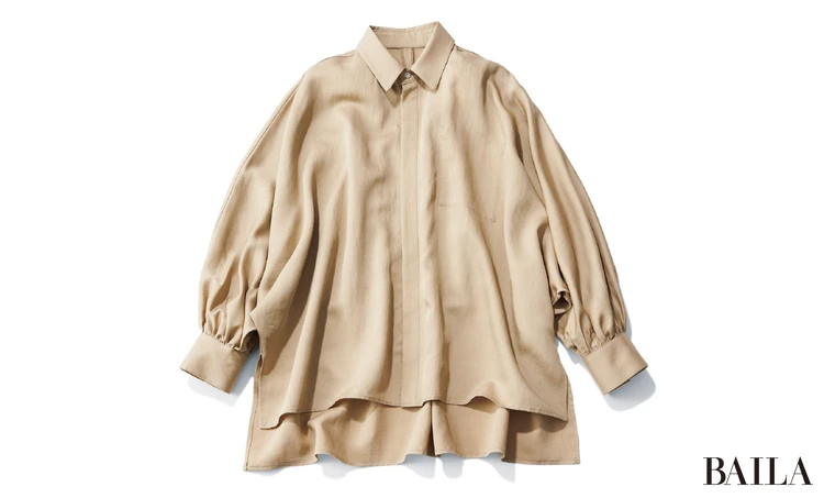 ベージュシャツ¥29700/カデュネ プレスルーム(カデュネ)