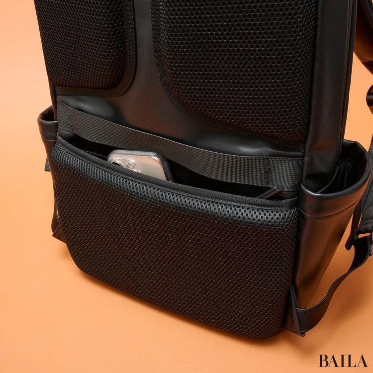 ドレステリア　【荷重軽減】サスペンション 再生皮革バックパック　背面ポケット