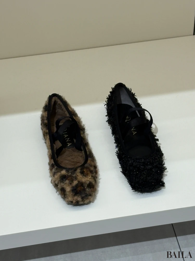 ダイアナのフラットシューズ