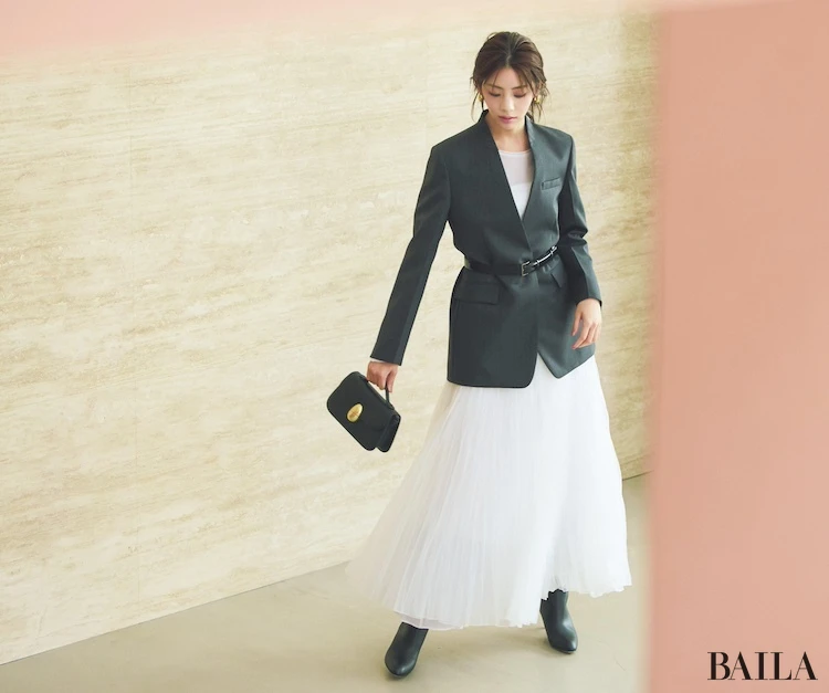 +ベルトの新しい楽しみ方できれいめノーカラーをセンスよく