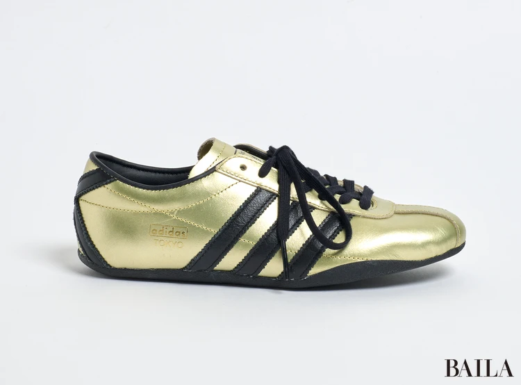 アディダスのスニーカー 休日スニーカー Tokyo