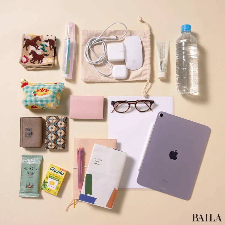 通勤アイテムを集めた様子