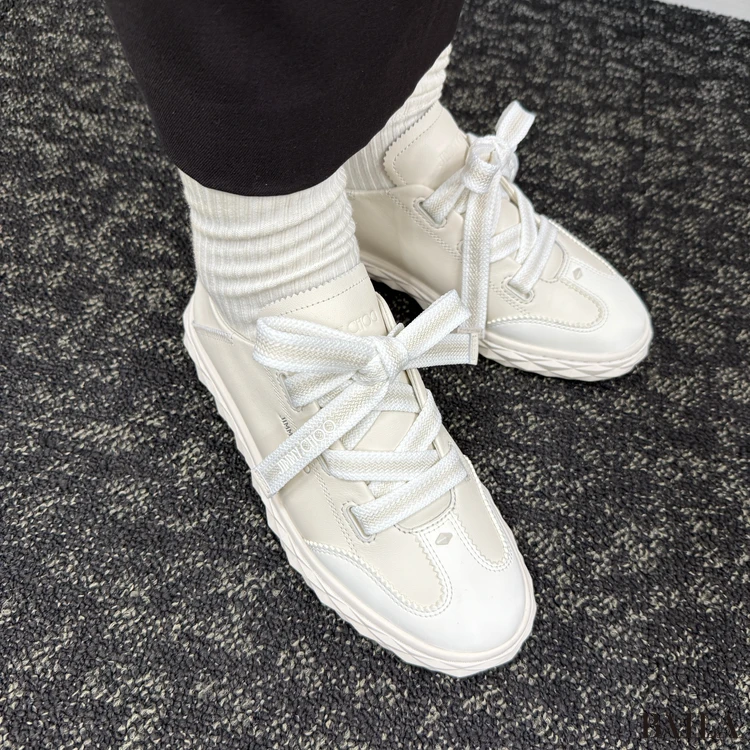 ジミー チュウ DIAMOND FLEX 履いた様子