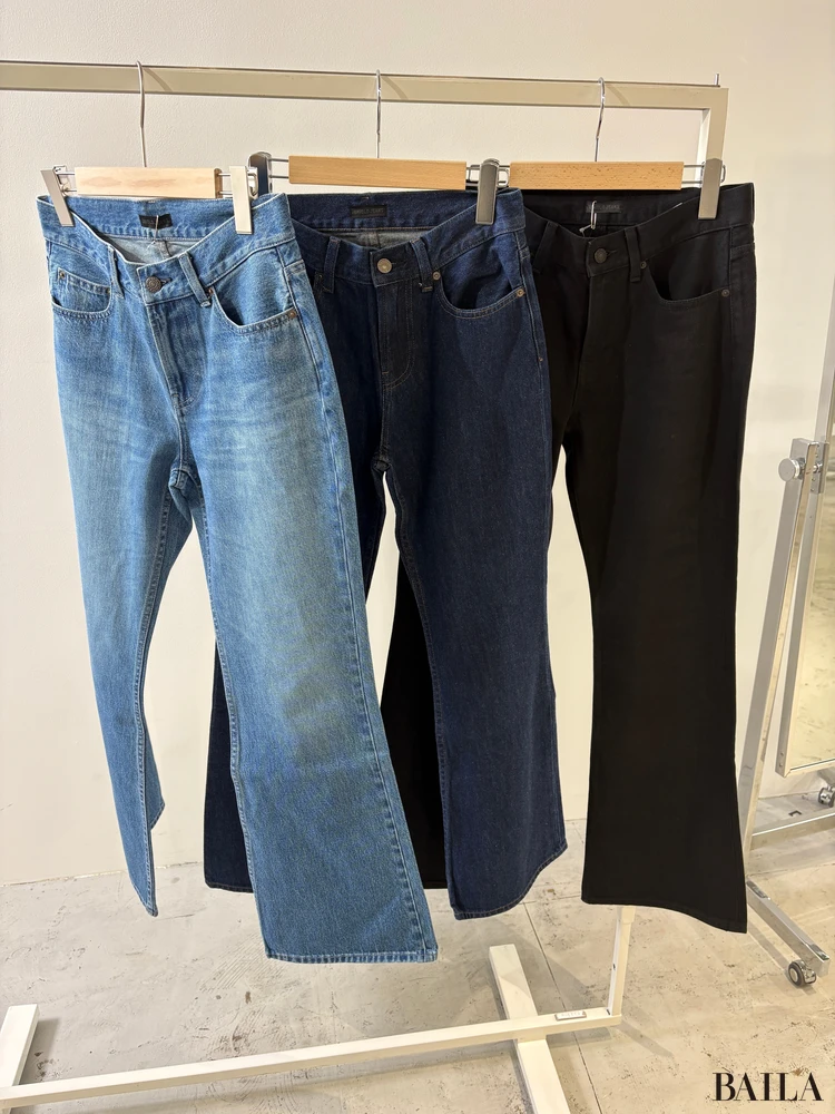 ブーツカットジーンズ（￥3990）／ユニクロ　カラバリ