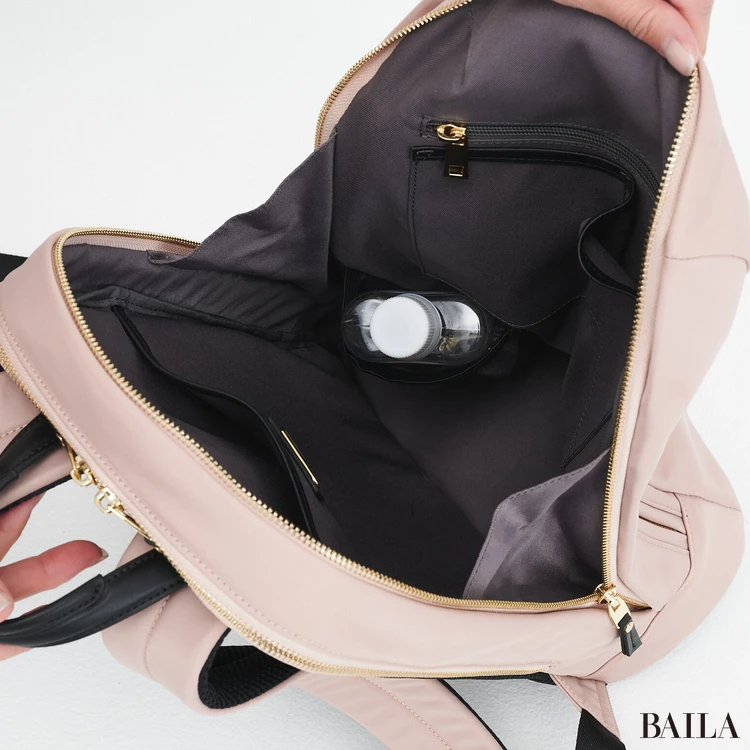 ダイアナ　リュック　内側　ドリンクボトルスリーブ