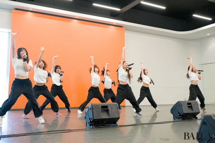 ガルバト4次審査候補者　ブラックチームのパフォーマンス写真（全体）