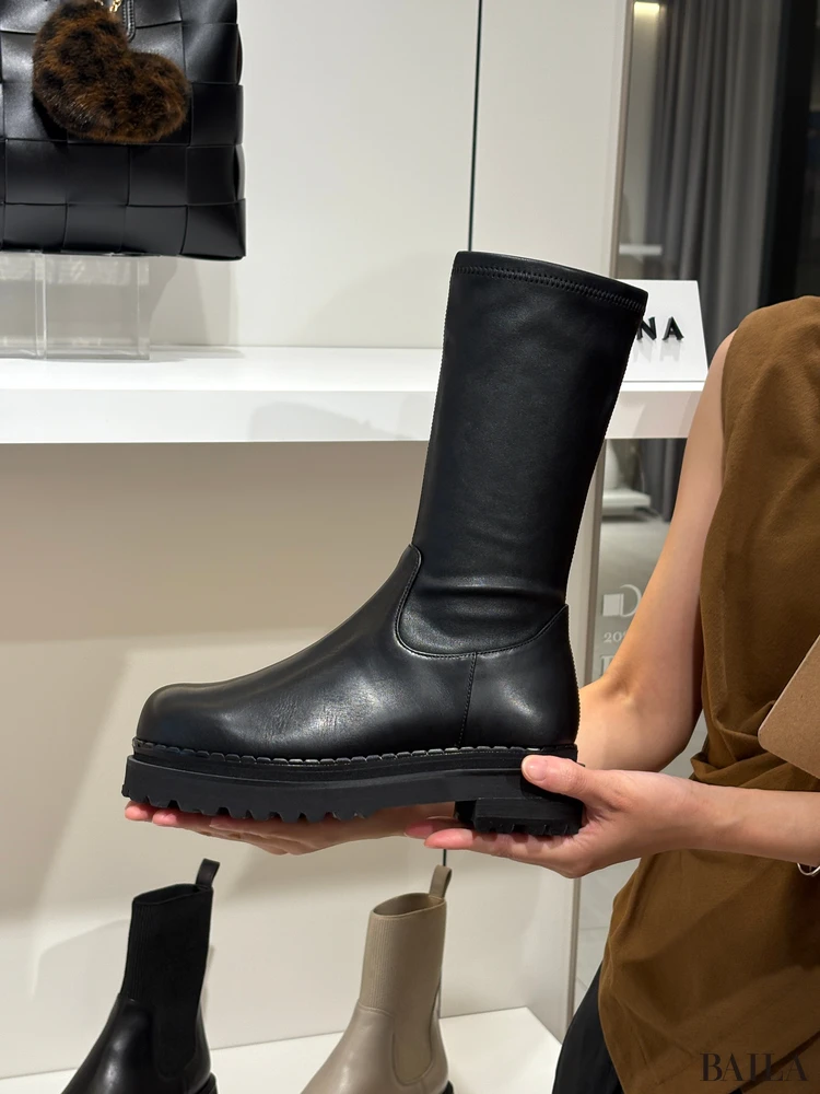 ダイアナのミドルブーツ