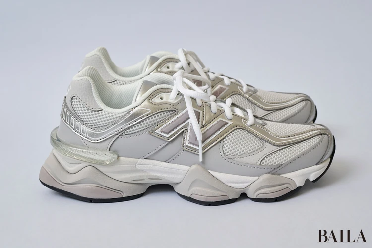 ニューバランスのスニーカー　歩きやすい　9060