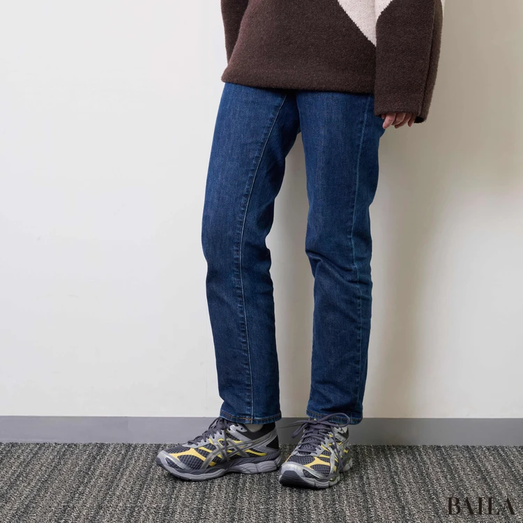 アシックスのスニーカーを試着　ゲルキュムラス