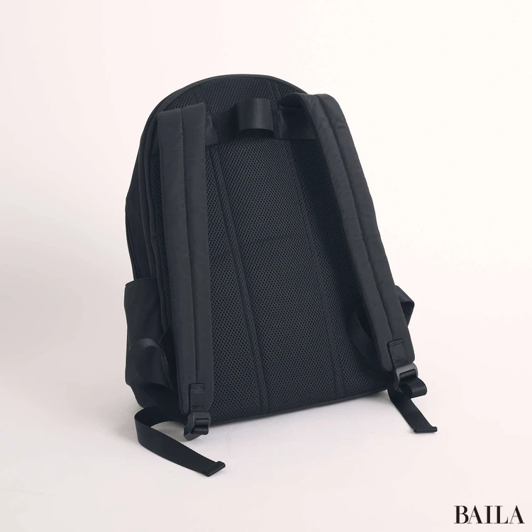 ディーゼル　リュック　　背面