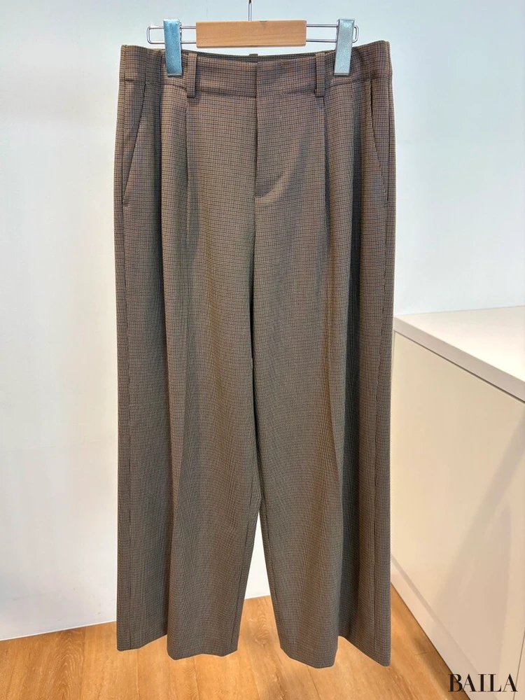 通勤服をトラッドに更新したいなら「スマートワイドストレートパンツ/チェック」(¥4990)