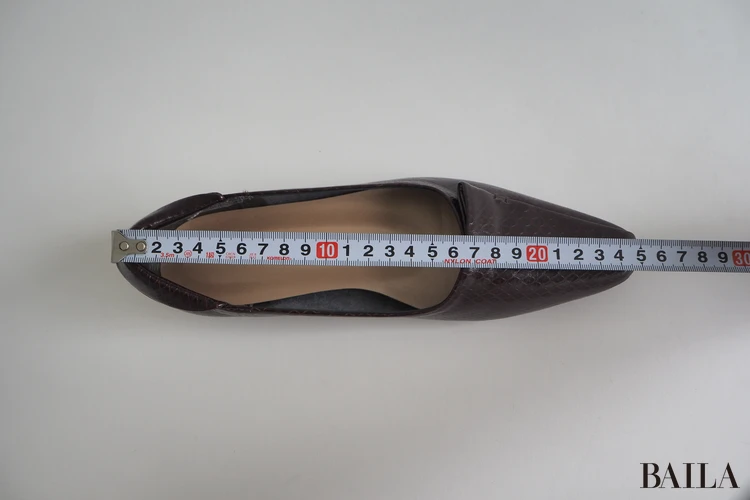 ワシントン靴店　きれい見えフラットシューズ　WASH　￥13200　ダークブラウン（スネーク）　Mサイズ　162cm　長さ（かかと〜足先のいちばん長い部分）：約24.5cm　