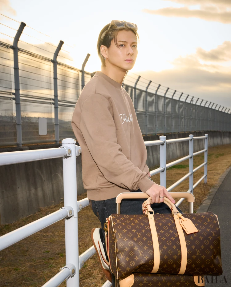 平野紫耀 ルイ・ヴィトン エアポートスタイル1