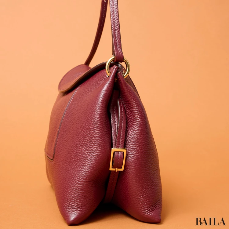 ワンドラー　ペネロペ スラウチバッグ　サイドデザイン