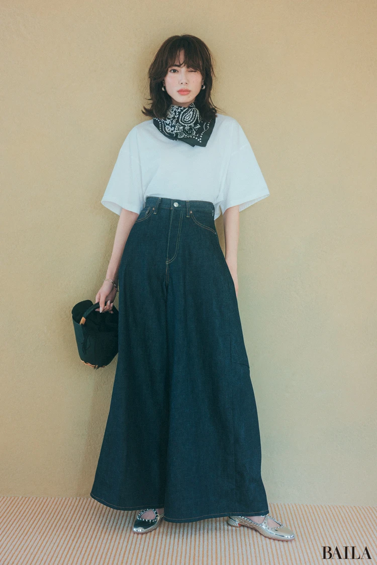 【WHITE×INDIGO】着慣れた白T+デニムこそ旬のバランスでアップデートを