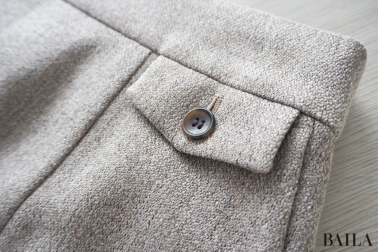 青山商事　スーツスクエア　CHANTOWA サイドタックスカート　￥13090　ベージュ　サイズ38　飾りポケット