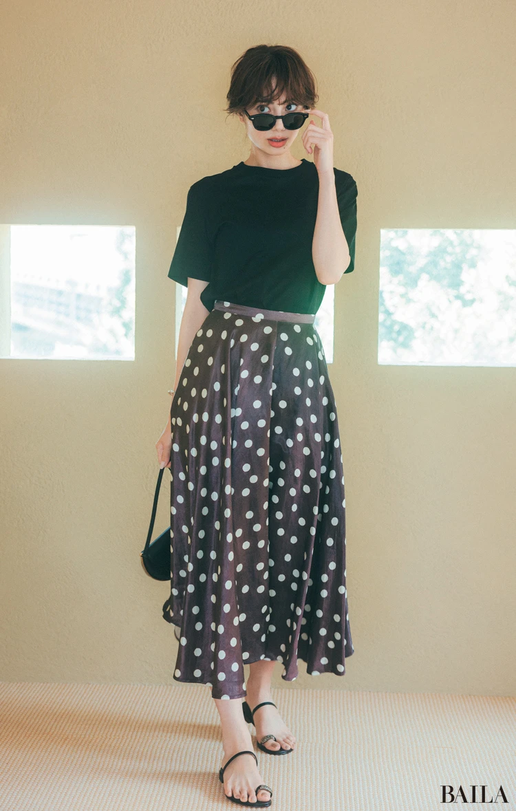 【BLACK×DOT】大きめドットをスパイスにレディなムードを盛り上げて