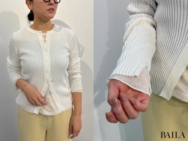 シアーリブカーディガン¥2490・ソフトシアークルーネックT(長袖)¥990