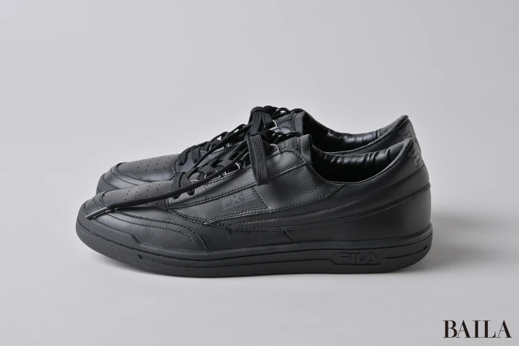 フィラ　エフエックス2ジャパン　サイドから見た様子