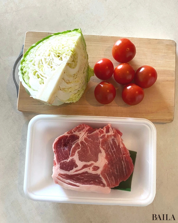 長谷川あかり 材料 豚肉とキャベツのワイン蒸し 材料