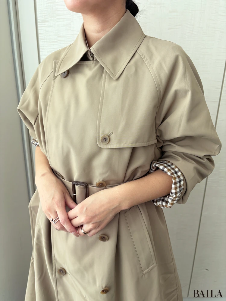 袖まくり、襟元フック