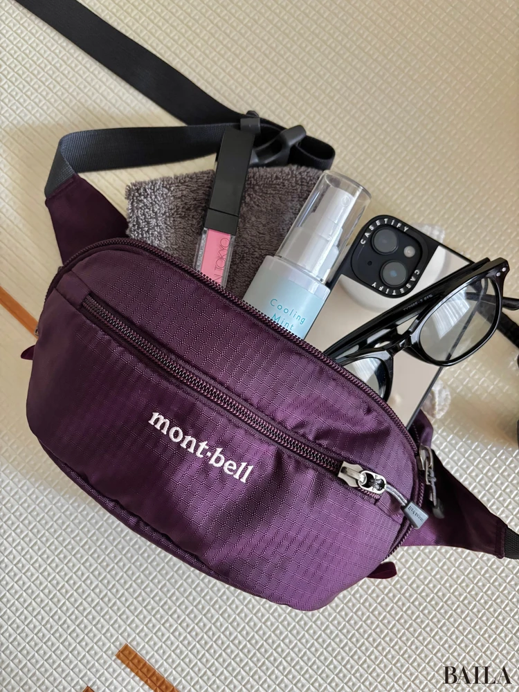 デルタガセットポーチ Sとバッグの中身