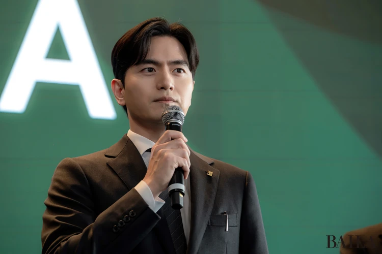 『エスクワイア: 弁護士を夢見る弁護士たち』：イ・ジヌク