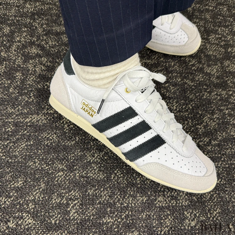 adidas Originals(アディダス オリジナルス) JAPAN 履いた様子