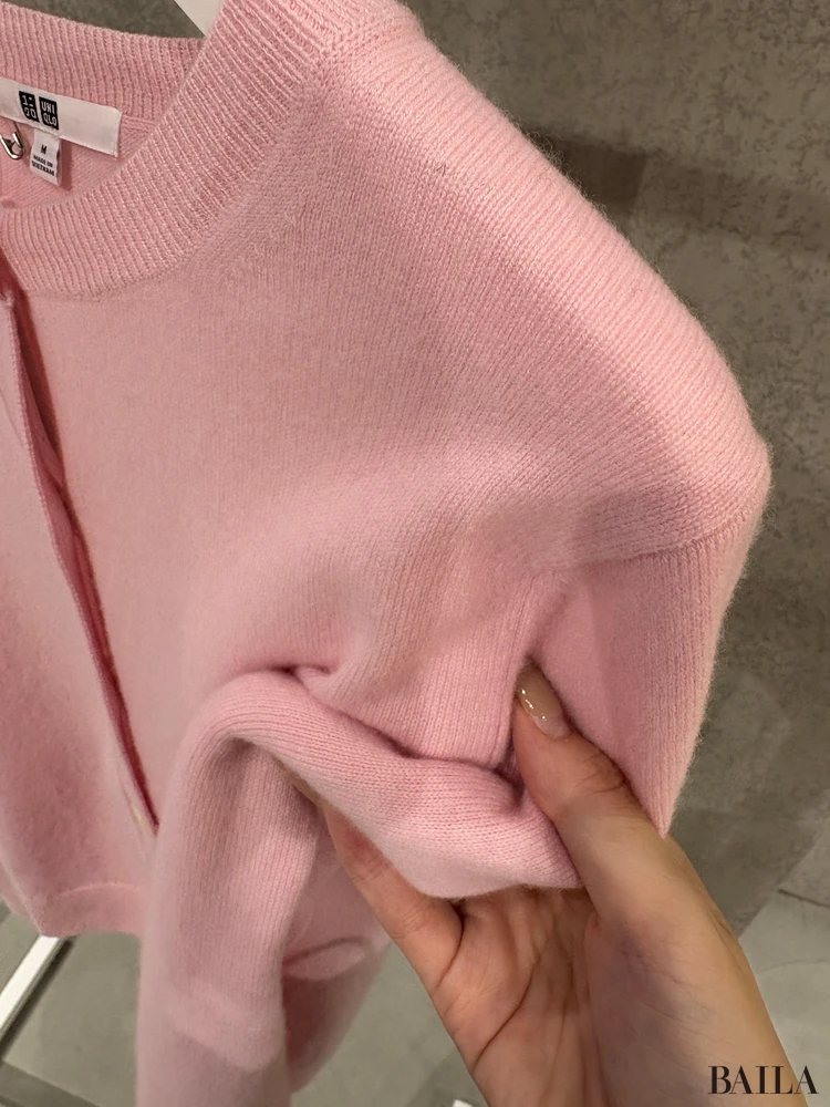 身長162cm ユニクロ ニット 正面 新作「カシミヤクルーネックショートカーディガン」ピンク Mサイズ