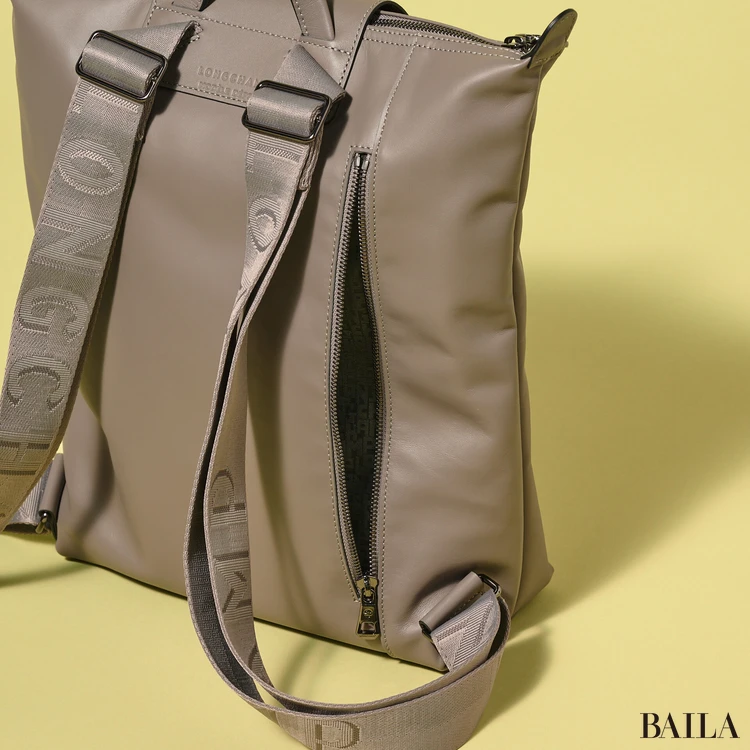 ロンシャン（Longchamp） 「ル プリアージュ® エクストラ」バックパックM　背面ポケット