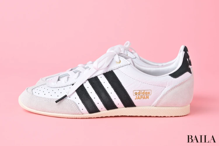 adidas Originals(アディダス オリジナルス) JAPAN サイドから見た様子