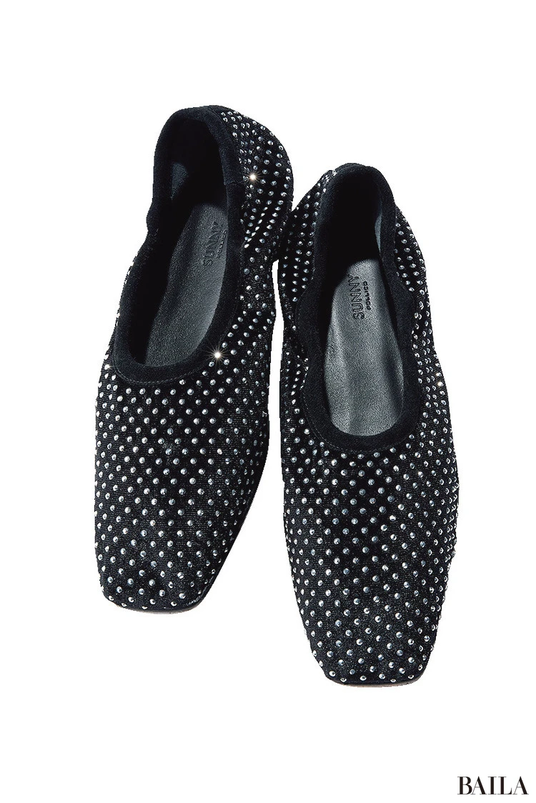 靴（0.7）￥35200／アマン（ペリーコ サニー）