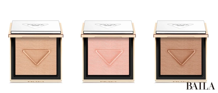 ホリデー限定品 プラダ ライト グローイング パウダー 全3色 カラーバリエーション