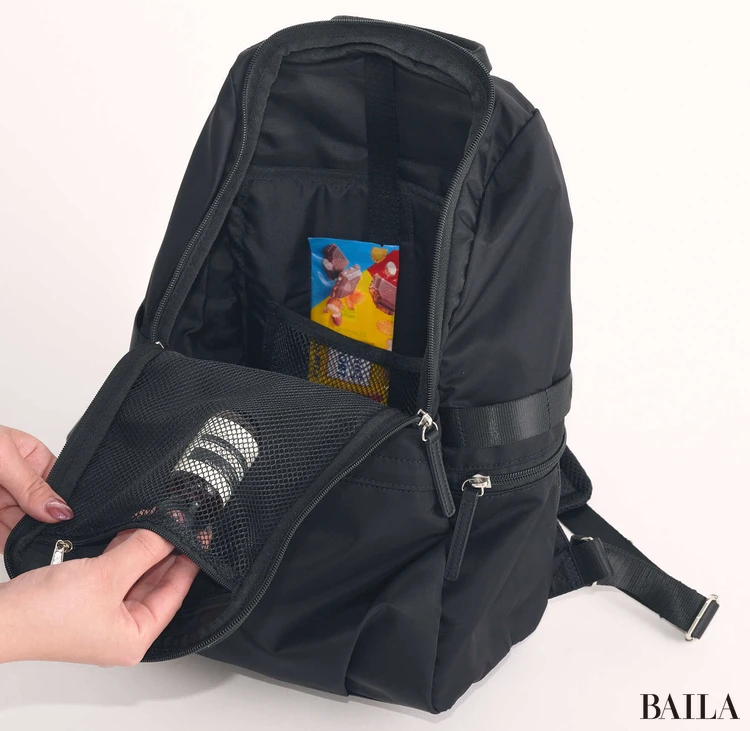 美品【ICB】リュック 人気のため新色追加・A4サイズ収納可・撥水】8ポケットナイロン