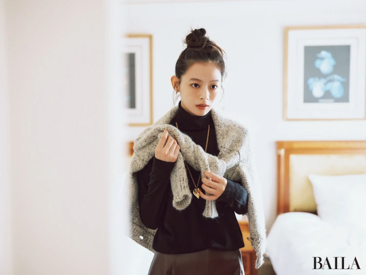 この秋冬、カーディガンを選ぶなら、周りと差がつく「ベーシックカラーの多色編み」を!_2