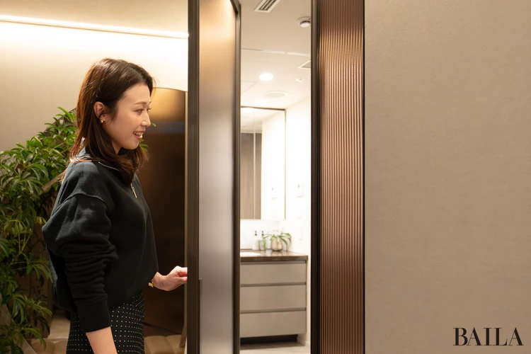 セントラルガーデン月島ザタワー　モデルルーム　玄関直結　シューズ・イン・クローゼット　砂遊び後の靴をここで脱げる　