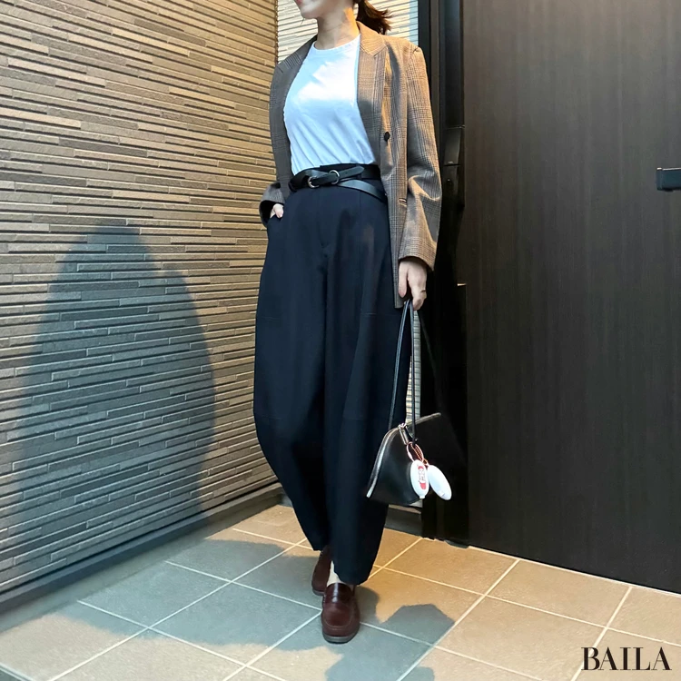 カレンソロジーパンツ着用