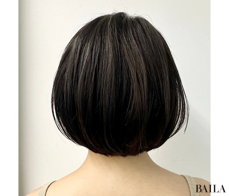 大人カジュアルなショートボブヘア　バック
