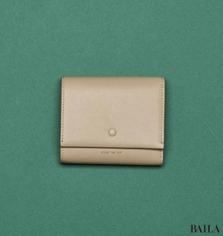 GIVENCHYの財布