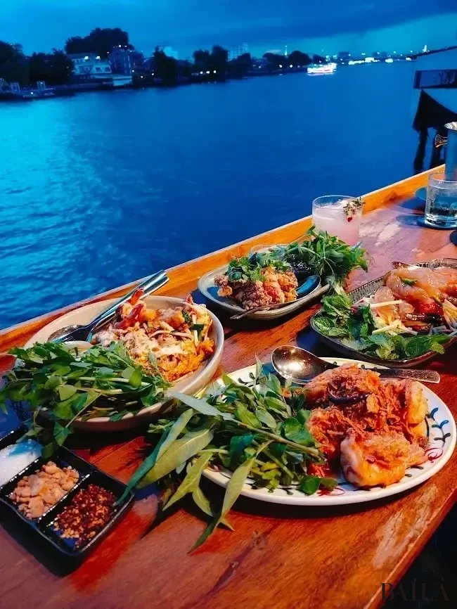 チャオプラヤー川 ディナー