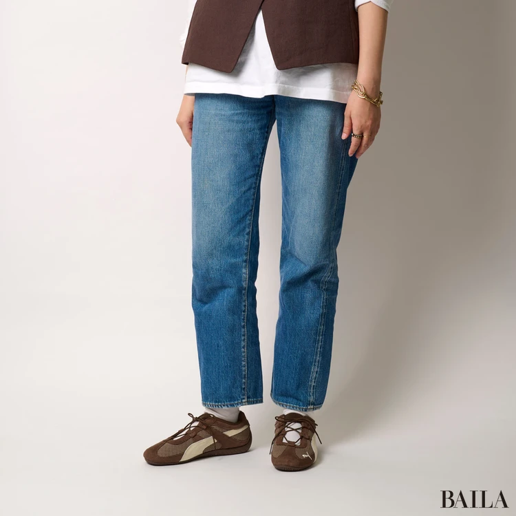 プーマのブラウンスニーカーを試着　スピードキャット